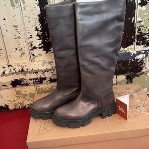 NIB Free People Brooks Tall Boot in Military Moss size 38 retail $198 leather